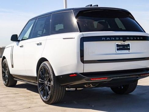 New 2025 Land Rover Range Rover SE image 6