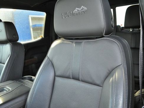 Used 2019 Chevrolet Silverado 1500 High Country w/ Technology Package image 10