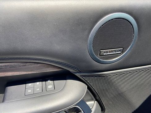 Used 2019 Land Rover Discovery HSE Luxury image 14