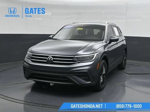 Used 2024 Volkswagen Tiguan SE FWD image 5