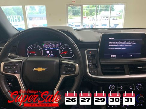 Used 2021 Chevrolet Tahoe Premier w/ Premium Package image 21