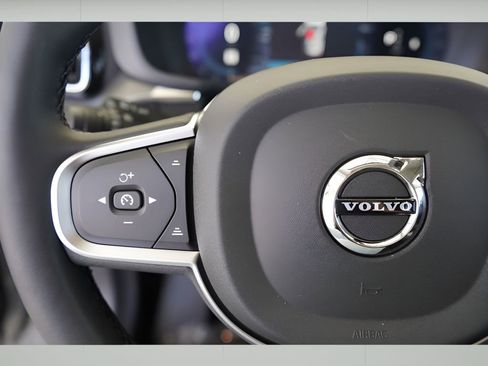 New 2025 Volvo XC60 B5 Core w/ Climate Package image 11