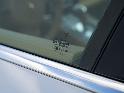 Used 2015 Porsche Panamera S RWD image 75