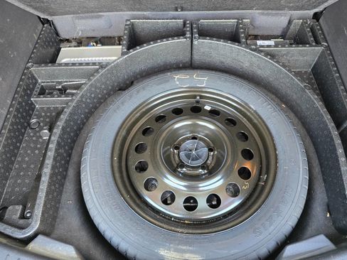 Used 2017 Ford Escape Titanium w/ Equipment Group 301A image 26