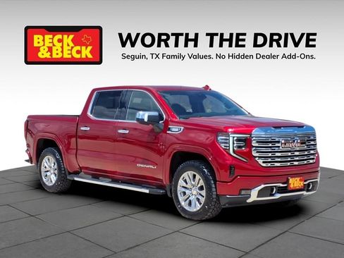 Used 2024 GMC Sierra 1500 Denali w/ Technology Package AWD/4WD image 3