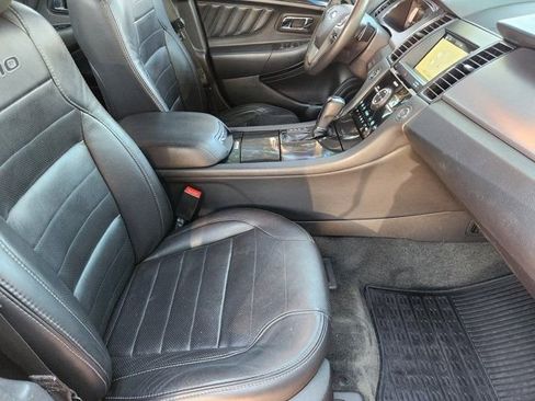 Used 2018 Ford Taurus SHO image 20