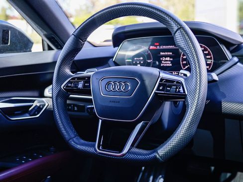 Used 2024 Audi e-tron GT Premium Plus image 15