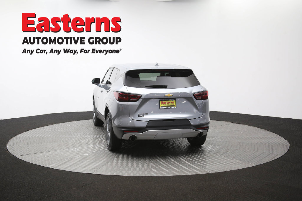 Used 2025 Chevrolet Blazer LT FWD image 40
