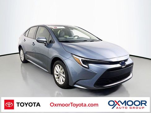 Used 2025 Toyota Corolla LE w/ LE Premium Package image 1