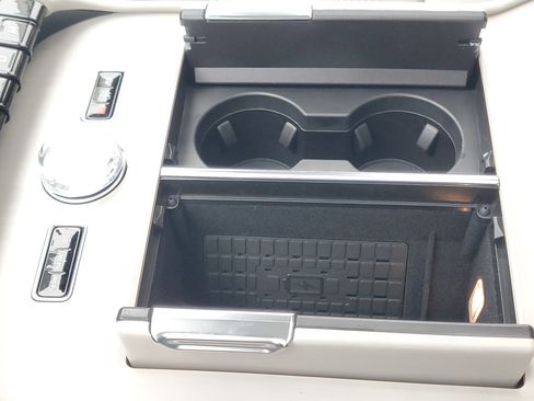 New 2025 Lincoln Navigator Reserve image 26