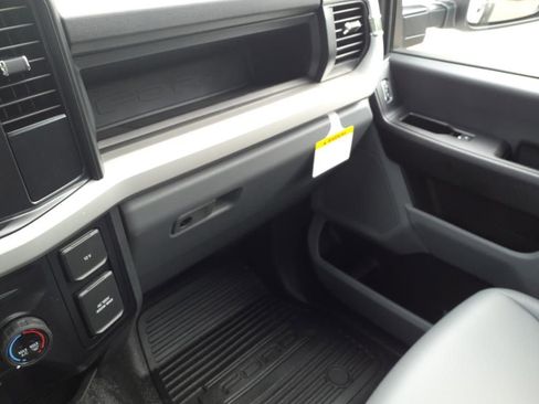 New 2024 Ford F550 4x4 Regular Cab Super Duty image 19