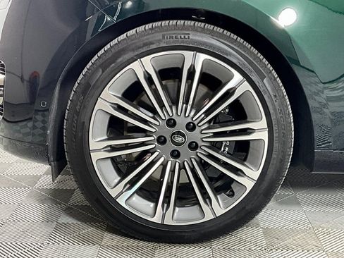 Used 2025 Land Rover Range Rover Long Wheelbase Autobiography image 30