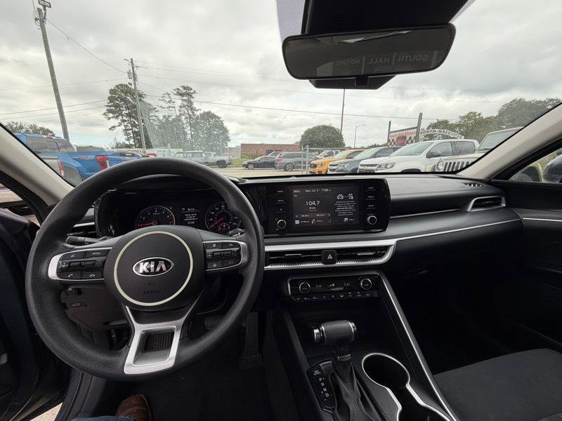 Used 2021 Kia K5 LXS FWD image 18