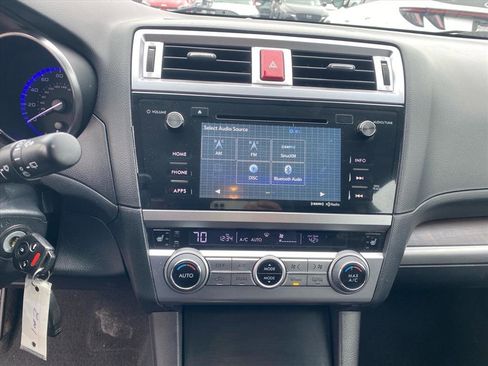 Used 2015 Subaru Outback 3.6R Limited image 11