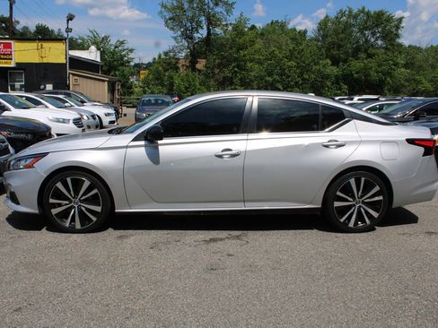 Used 2020 Nissan Altima 2.5 SR FWD image 12