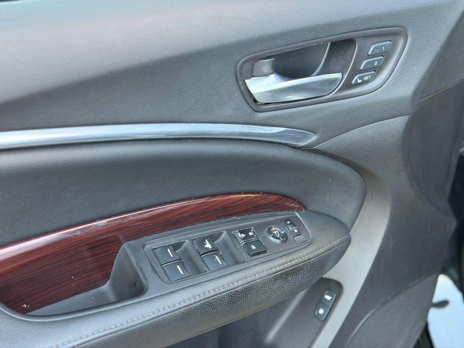 Used 2015 Acura MDX FWD image 17