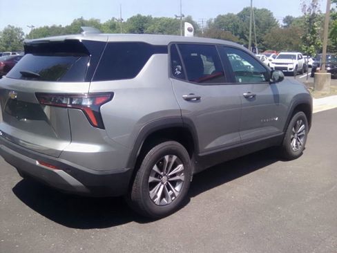 Used 2026 Chevrolet Equinox LT FWD image 5