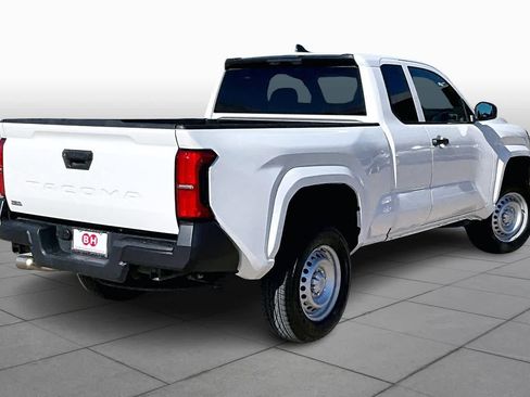 Used 2024 Toyota Tacoma SR image 12