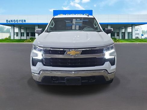 Used 2025 Chevrolet Silverado 1500 LT AWD/4WD image 4