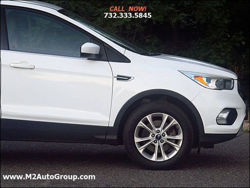 Used 2017 Ford Escape SE AWD/4WD image 29