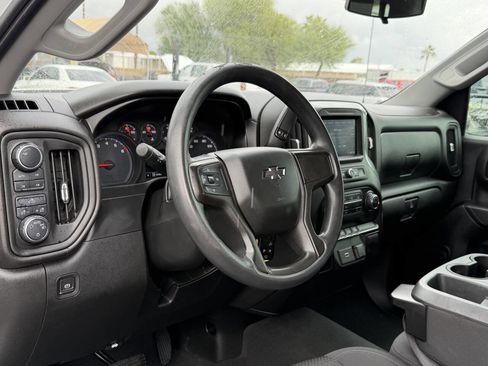 Used 2020 Chevrolet Silverado 1500 Custom Trail Boss w/ Custom Convenience Package image 17