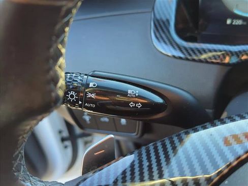 Used 2022 Hyundai Santa Cruz SEL Premium image 11