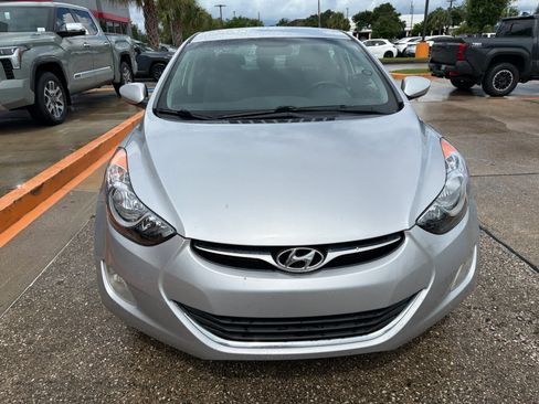 Used 2013 Hyundai Elantra GLS w/ Preferred Pkg FWD image 3