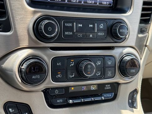 Used 2018 GMC Yukon Denali w/ Open Road Package AWD/4WD image 38