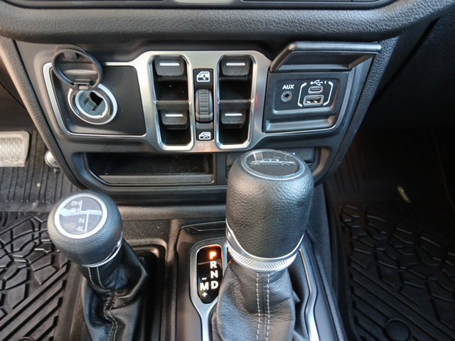 Used 2025 Jeep Gladiator Sport AWD/4WD image 38