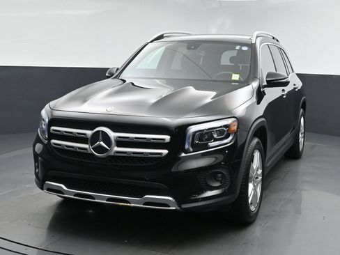 Used 2022 Mercedes-Benz GLB 250 4MATIC image 18