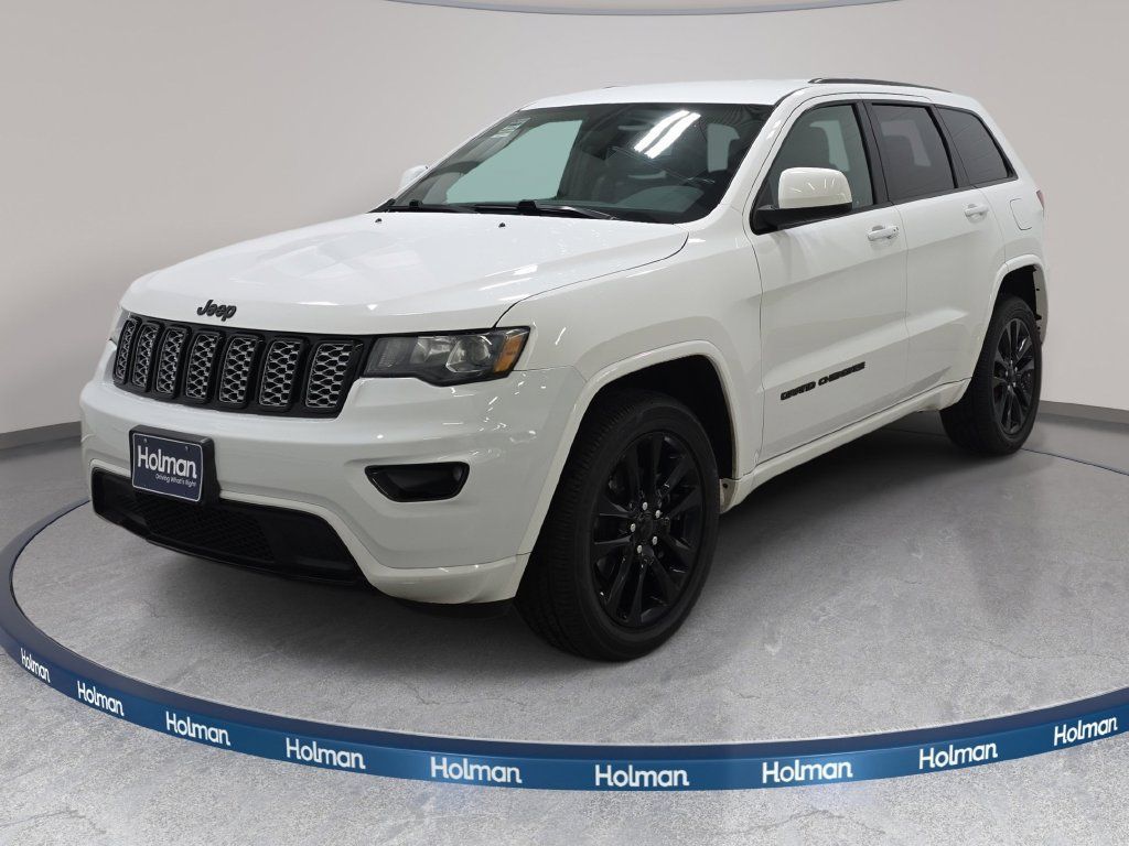 Used 2018 Jeep Grand Cherokee Altitude AWD/4WD image 1