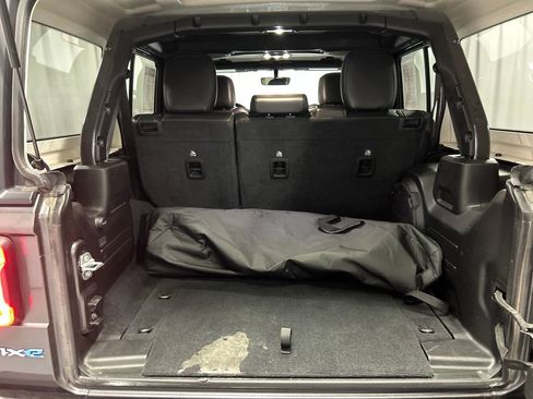 Used 2022 Jeep Wrangler Unlimited Sahara w/ Cold Weather Group image 24