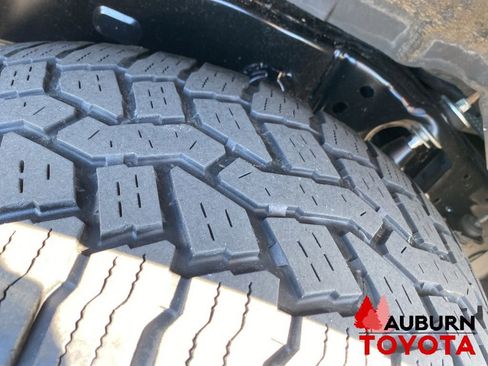 Used 2016 Toyota 4Runner SR5 AWD/4WD image 7