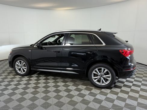 Used 2025 Audi Q3 2.0T Premium AWD/4WD image 2