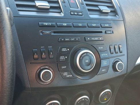 Used 2013 MAZDA MAZDA3 i Touring image 16