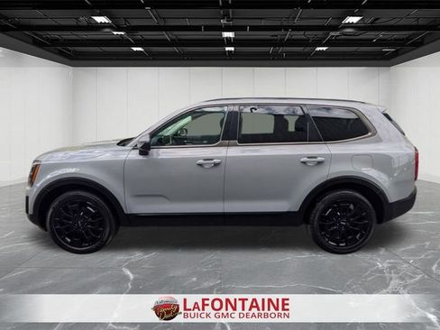 Used 2022 Kia Telluride EX w/ EX Premium Package AWD/4WD image 2