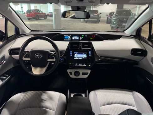 Used 2018 Toyota Prius Two w/ Prius Two Safety Plus Package image 31