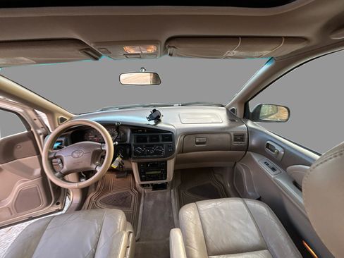 Used 2000 Toyota Sienna XLE image 20