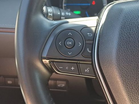 Used 2023 Toyota Venza XLE AWD/4WD image 23