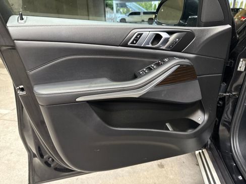 Used 2023 BMW X5 xDrive45e image 18