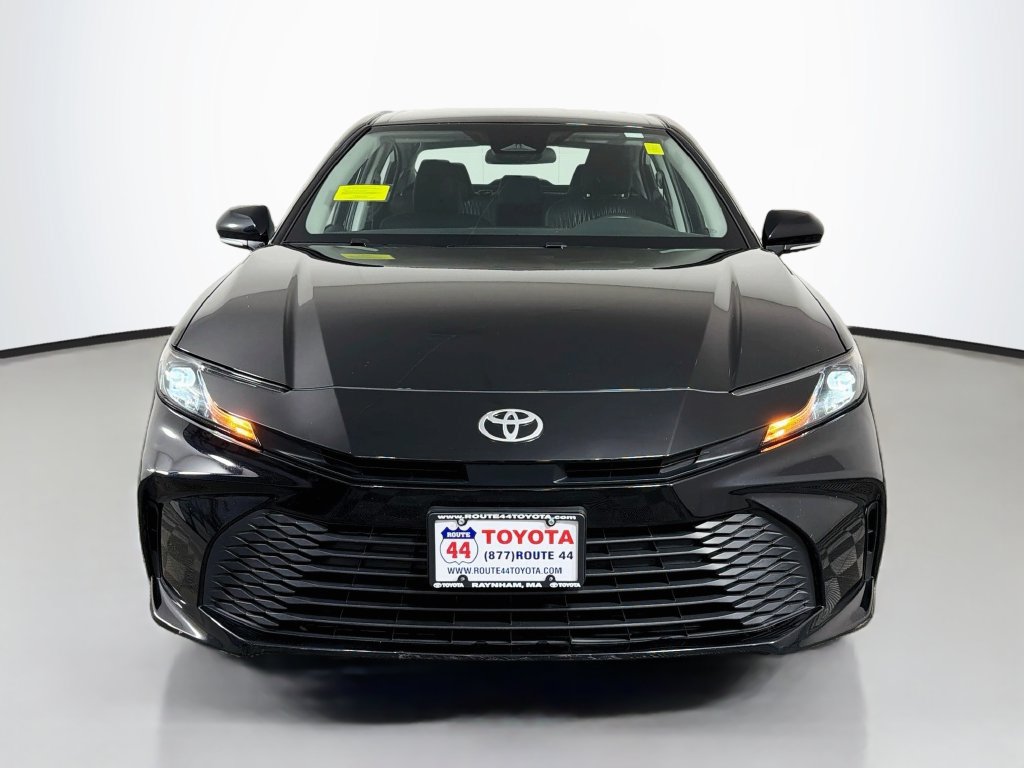 Used 2025 Toyota Camry LE FWD image 11