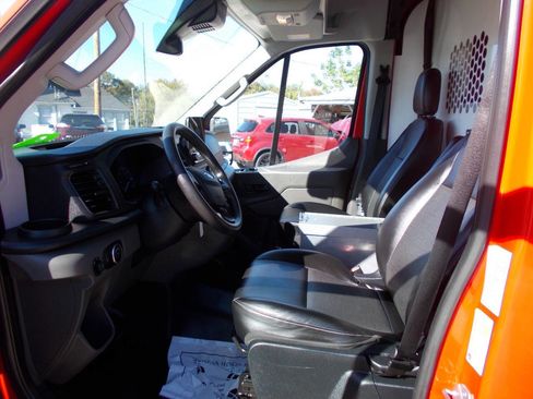 Used 2020 Ford Transit 250 Medium Roof image 5