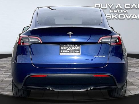 Used 2023 Tesla Model Y Long Range AWD/4WD image 4