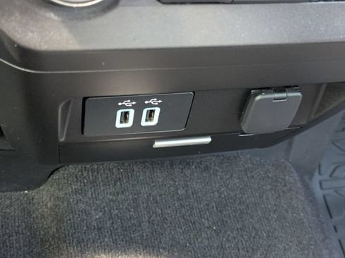 Used 2018 Ford F150 XLT w/ Equipment Group 302A Luxury AWD/4WD image 23