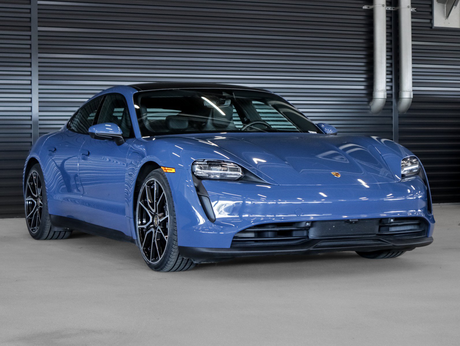 Certified 2024 Porsche Taycan w/ Premium Package RWD image 7