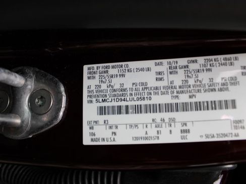 Used 2020 Lincoln Corsair AWD w/ Premium Package image 47