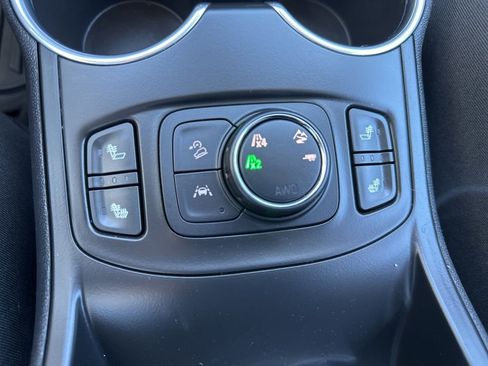 Used 2020 GMC Terrain SLT image 22