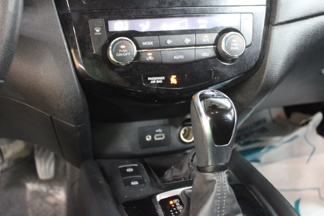 Used 2020 Nissan Rogue SV AWD/4WD image 20