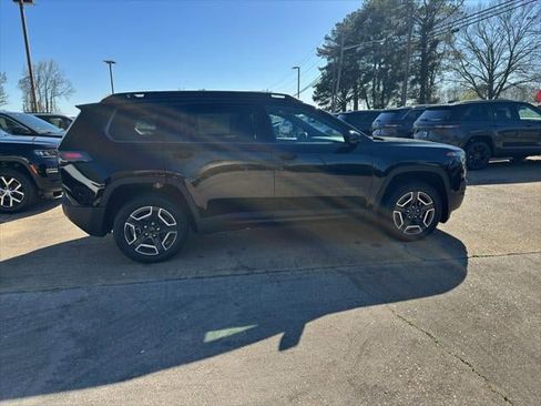 New 2026 Jeep Cherokee Laredo AWD/4WD image 31