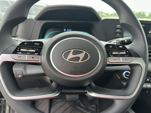 New 2026 Hyundai Elantra Hybrid FWD image 13
